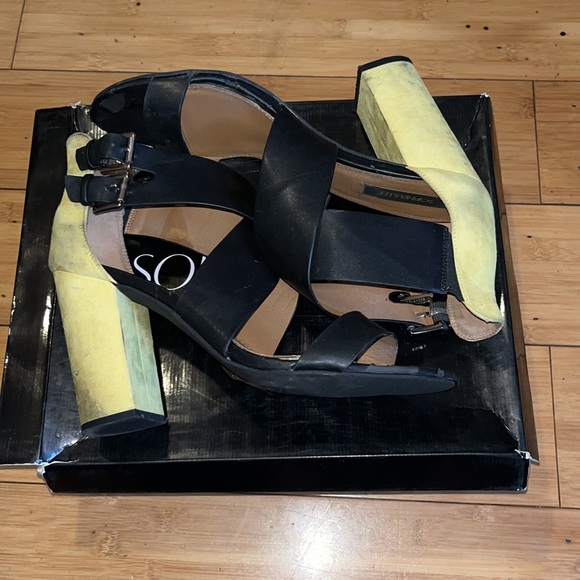 SOPHIA & LEE | Neon Color Block Chunky Heel - Picture 5 of 6